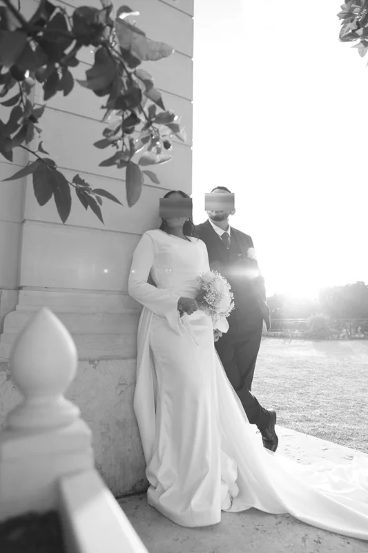 Les instants à deux — photographie de mariage IR STUDIO en noir et blanc