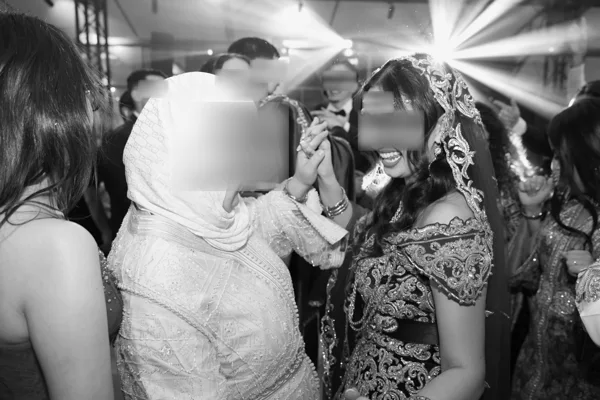 Un héritage à célébrer — photographie de mariage IR STUDIO en noir et blanc