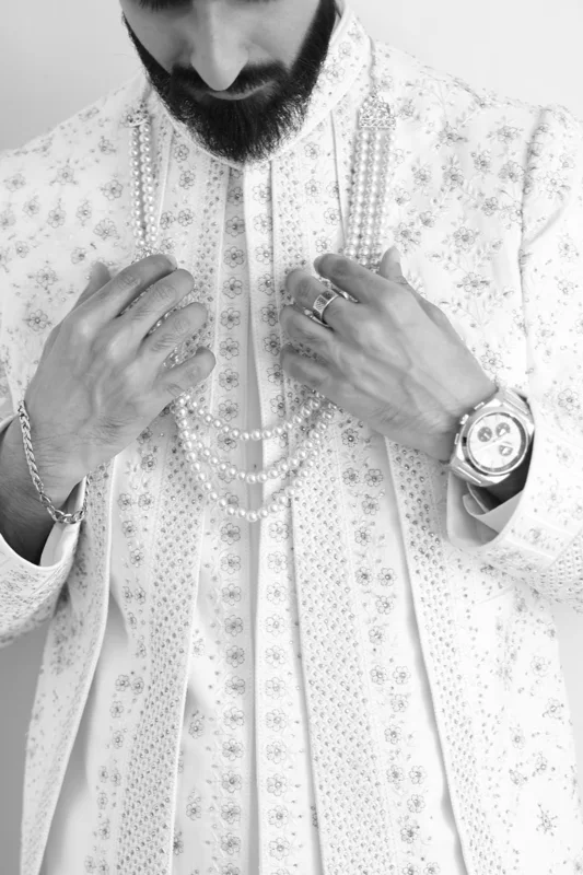 Avant le premier regard — photographie de mariage IR STUDIO en noir et blanc