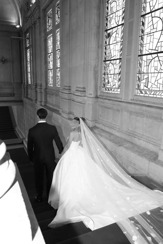 Les instants à deux — photographie de mariage IR STUDIO en noir et blanc