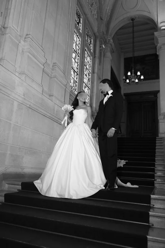 Les instants à deux — photographie de mariage IR STUDIO en noir et blanc