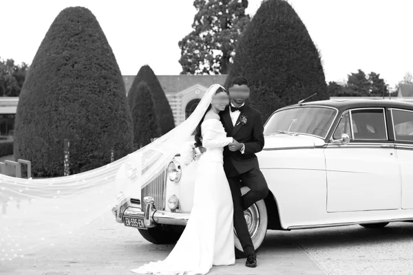 Les instants à deux — photographie de mariage IR STUDIO en noir et blanc