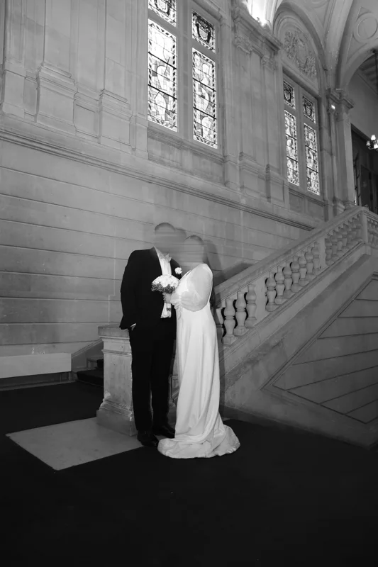 Les instants à deux — photographie de mariage IR STUDIO en noir et blanc